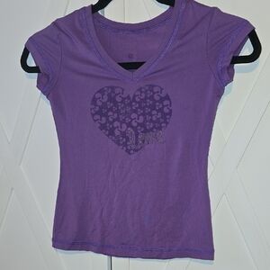Kyodan Purple V-Neck Girls Short Sleeve Tee with Heart Graphic